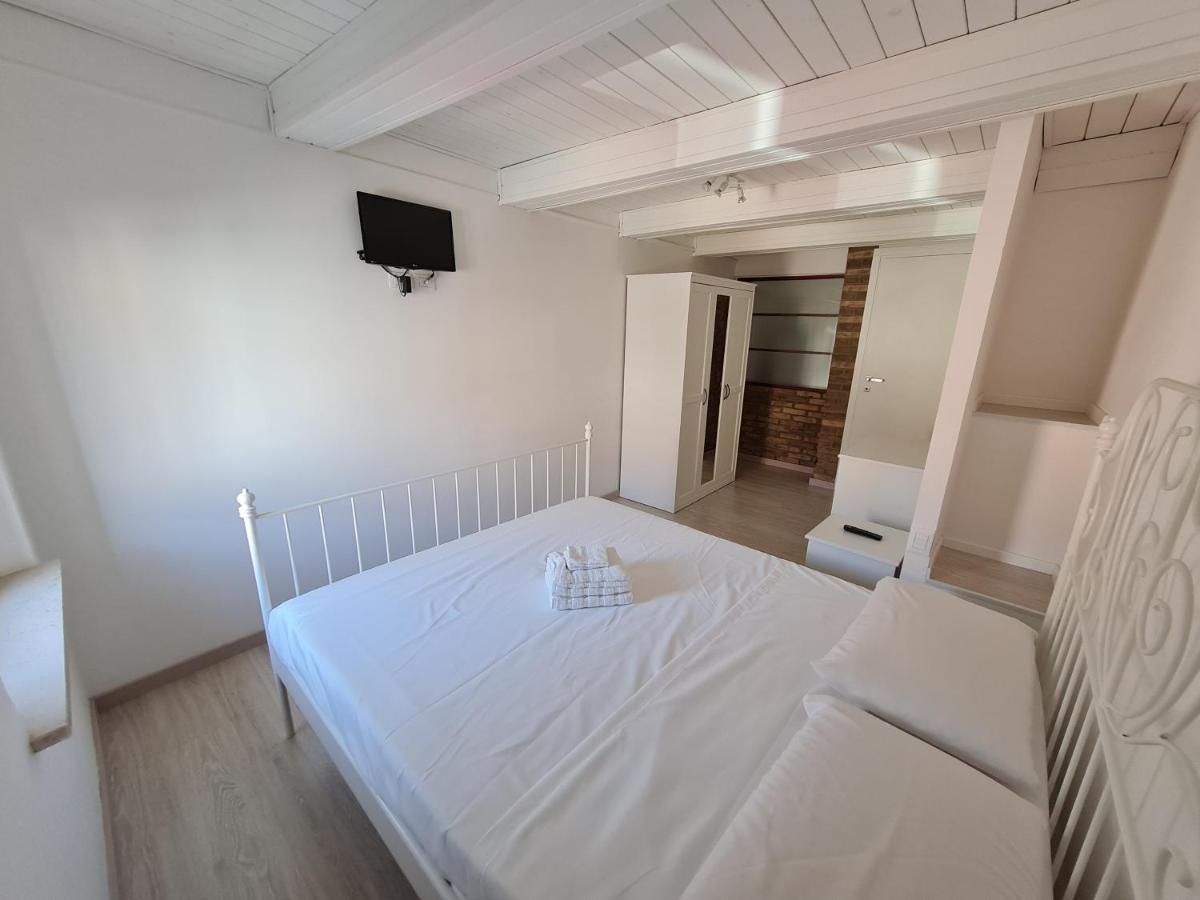 Al Castello - Aeroporto Delle Marche - Ancona Apartamento Falconara Marittima Exterior foto