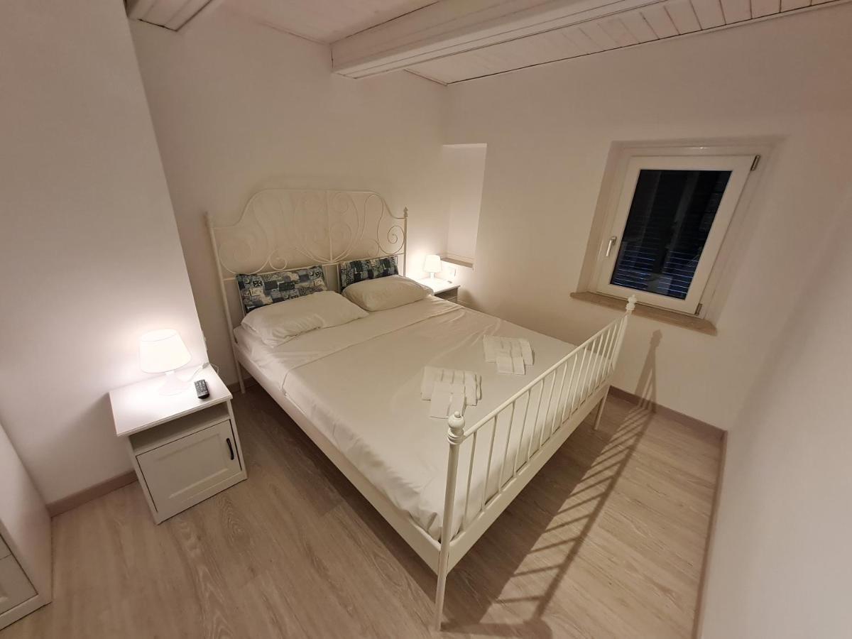 Al Castello - Aeroporto Delle Marche - Ancona Apartamento Falconara Marittima Exterior foto